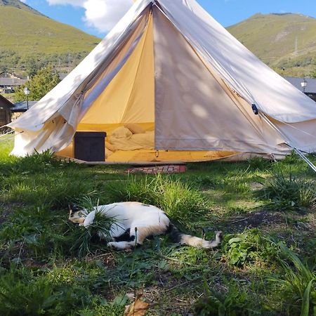 Camping La Zarapica - Palacios Del Sil Exteriör bild