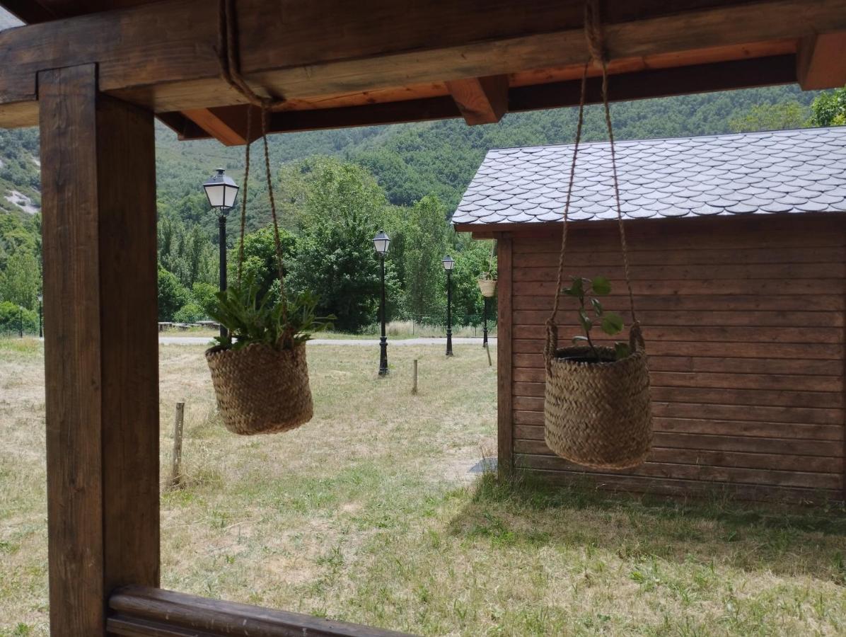 Camping La Zarapica - Palacios Del Sil Exteriör bild