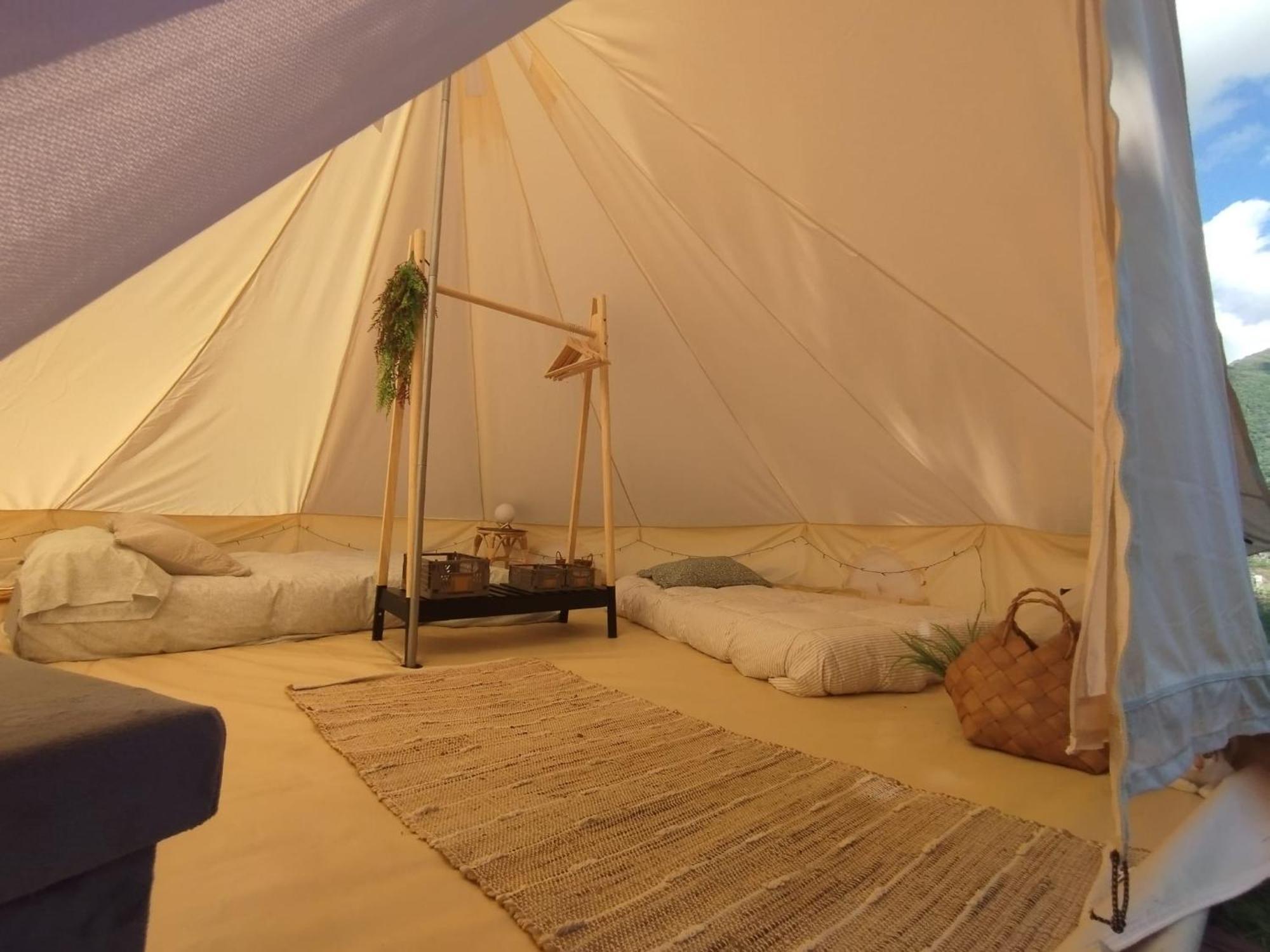 Camping La Zarapica - Palacios Del Sil Exteriör bild