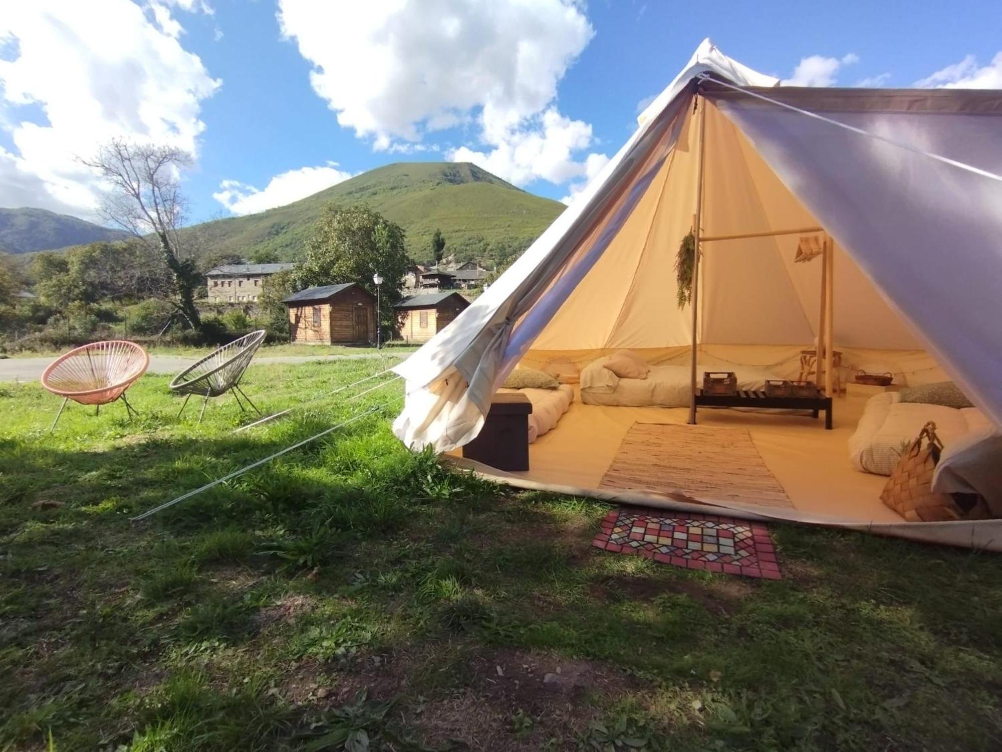 Camping La Zarapica - Palacios Del Sil Exteriör bild